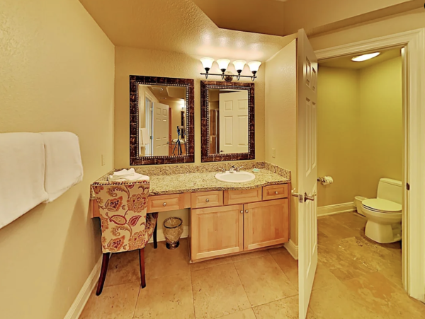 Destin Beach Vacation Condo Rental 4 bedrooms Sleeps 12